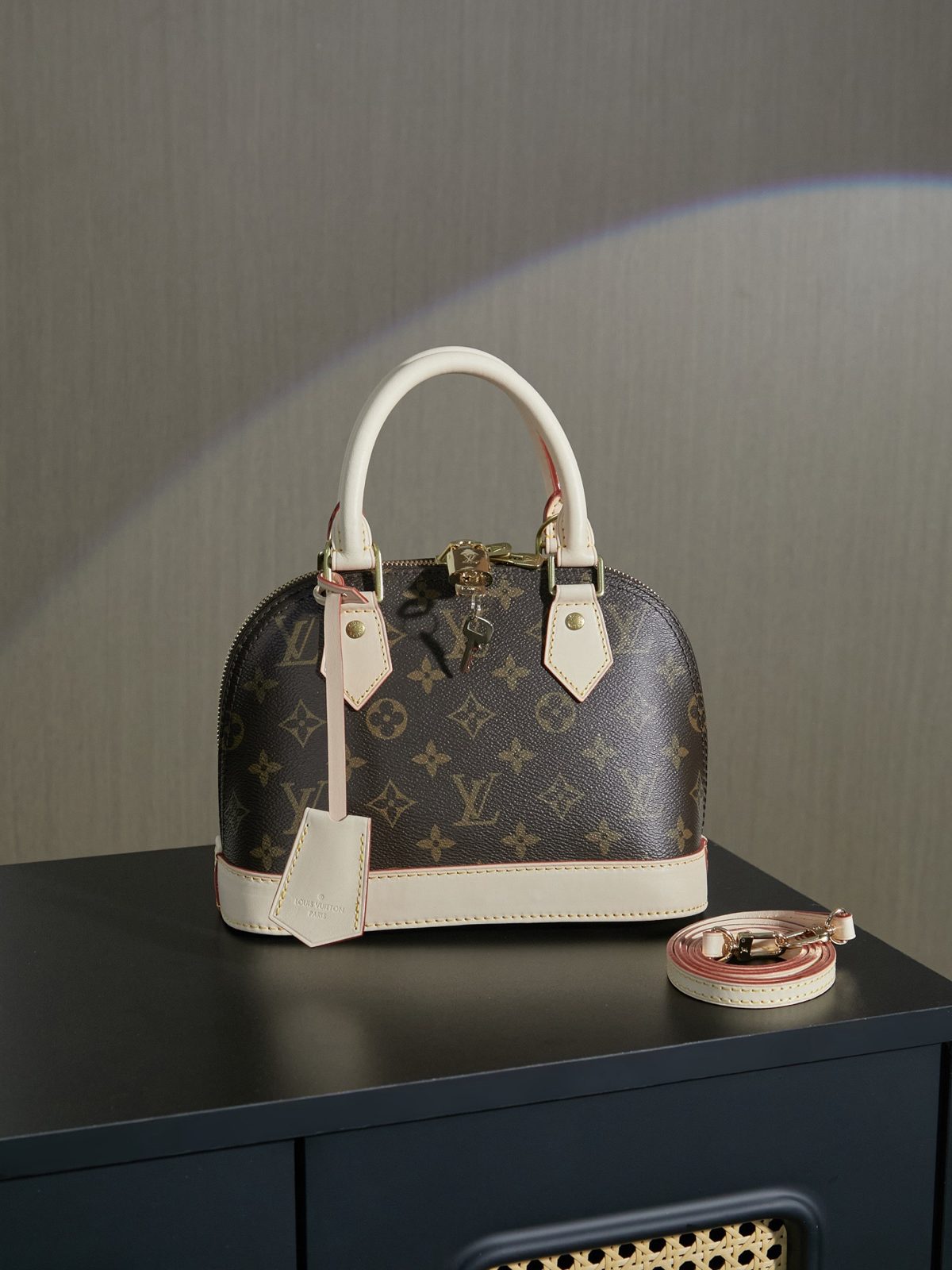 handbag